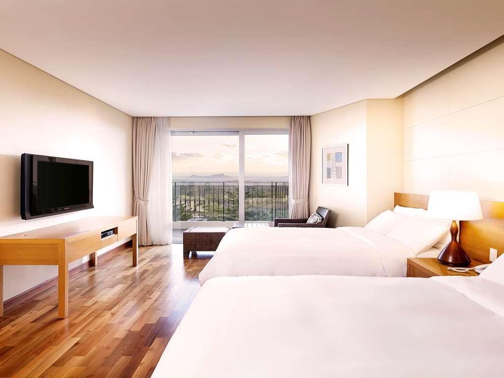 Mercure Ambassador Jeju Seogwipo Bagian luar foto